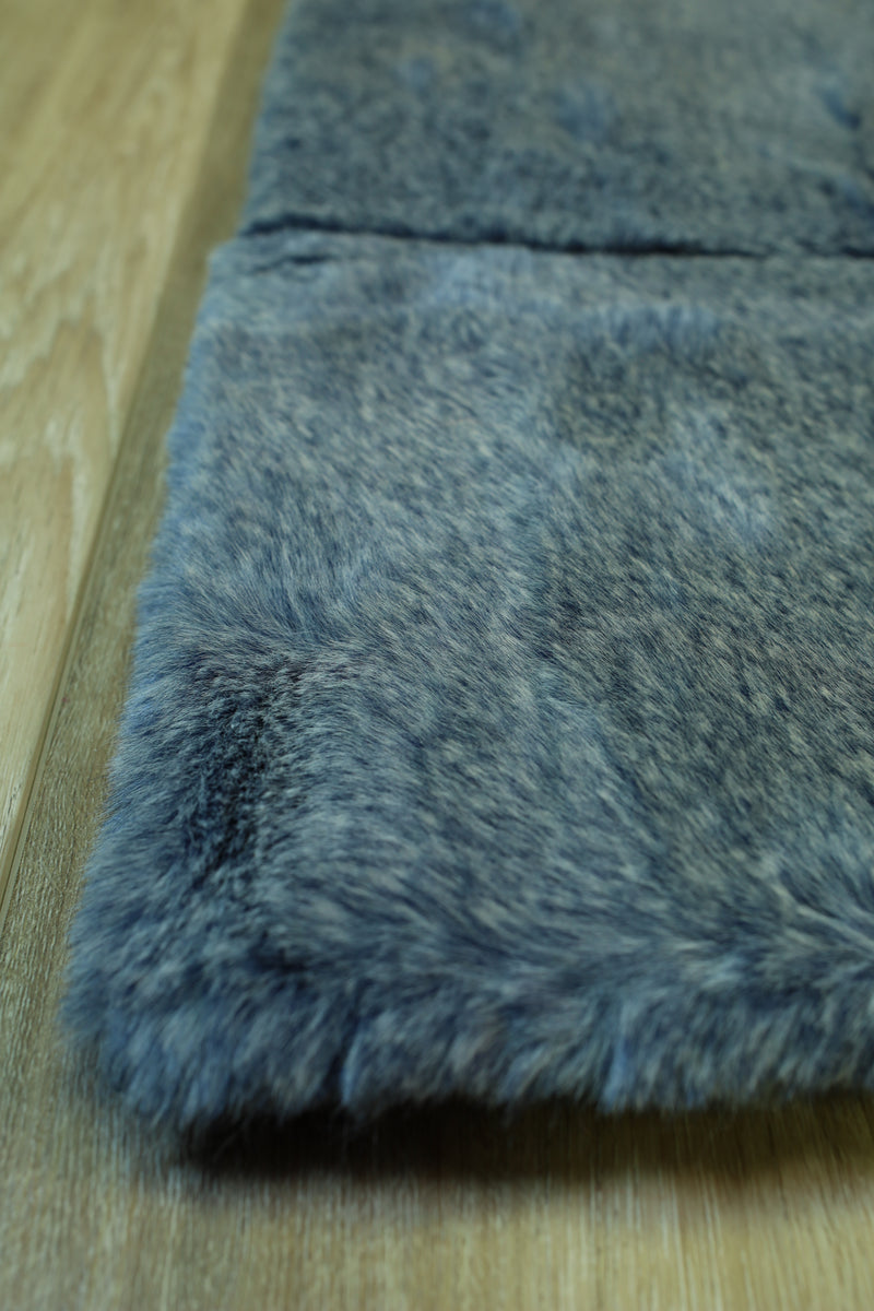 Bunny Faux Fur Area Rug - Fur White - 5' x 7'